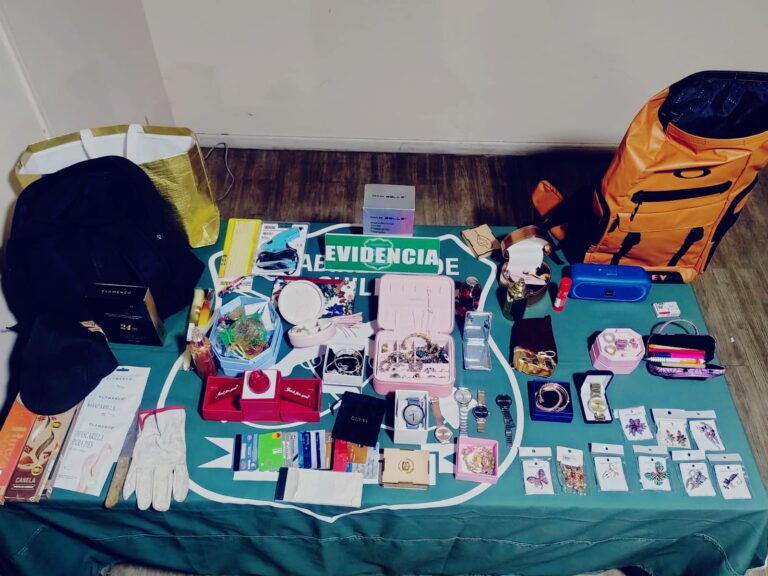 Detienen a sujetos que acababan de robar en vivienda de Concón