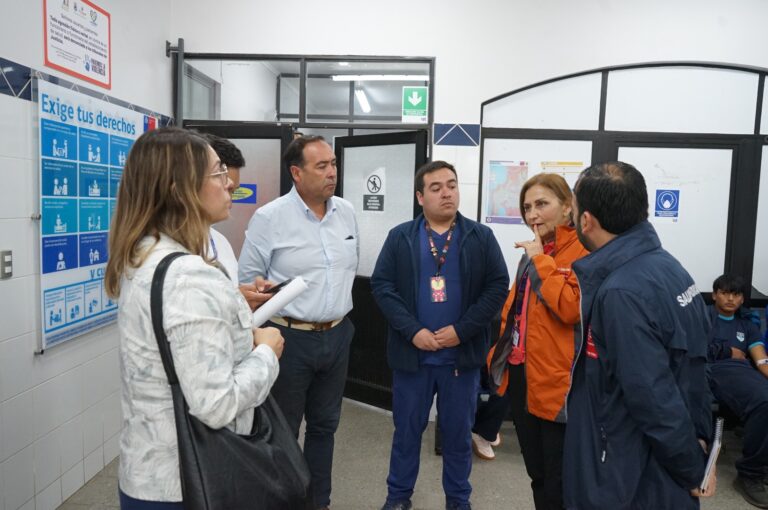 Municipio de Puchuncaví se querelló contra quienes ingresaron armados y amenzando a Cesfam de Ventanas