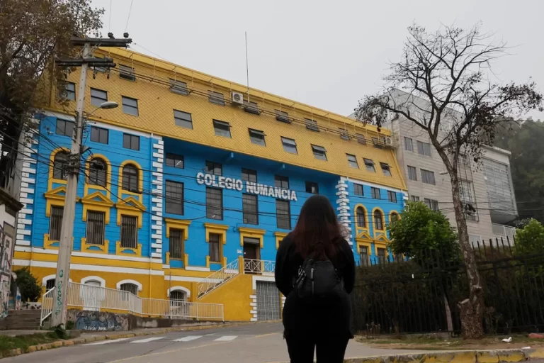 Sigue la inseguridad: Colegio Numancia de Valparaíso suspende sus clases por amenazas de muerte