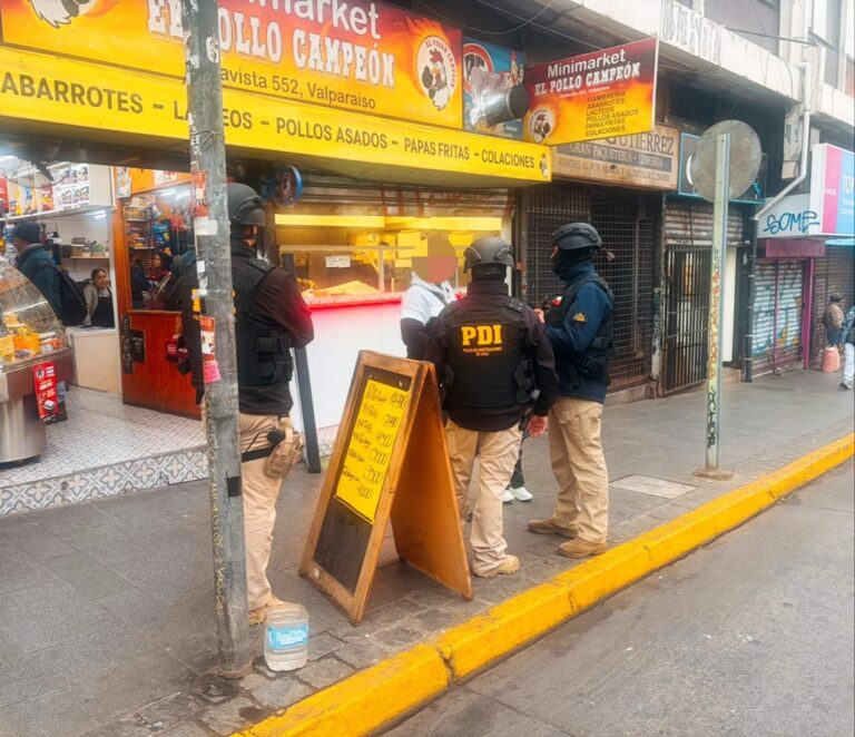Operativo en el centro de Valparaíso deja denuncias, infracciones y órdenes de expulsión